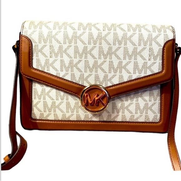 Michael Kors Jessie Vanilla Shoulder Bag